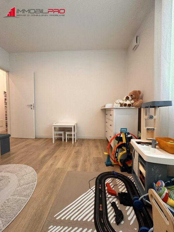 Se stai cercando qualcosa di più di un semplice tricamere, questa è la soluzione giusta.

In un c...