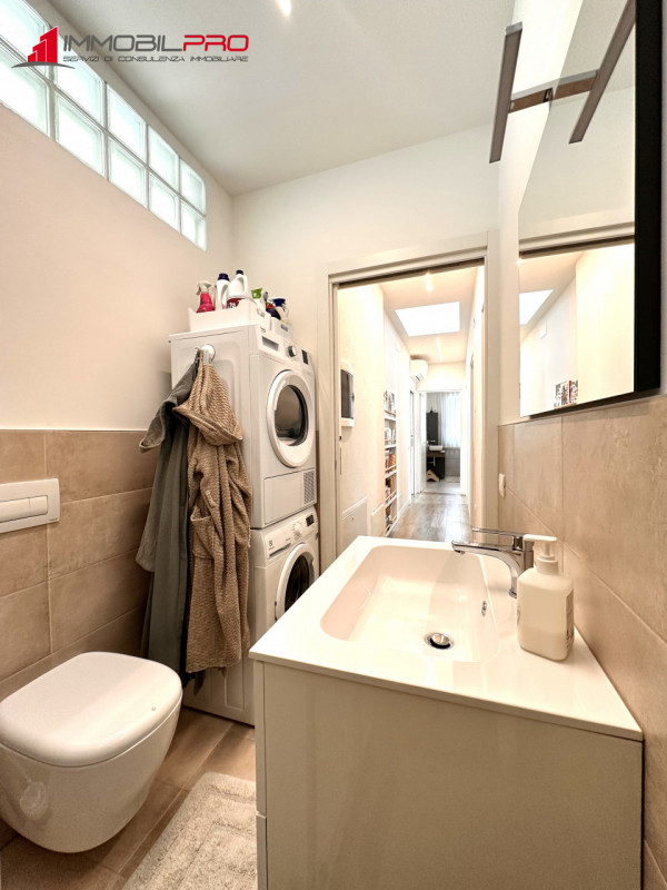 Se stai cercando qualcosa di più di un semplice tricamere, questa è la soluzione giusta.

In un c...