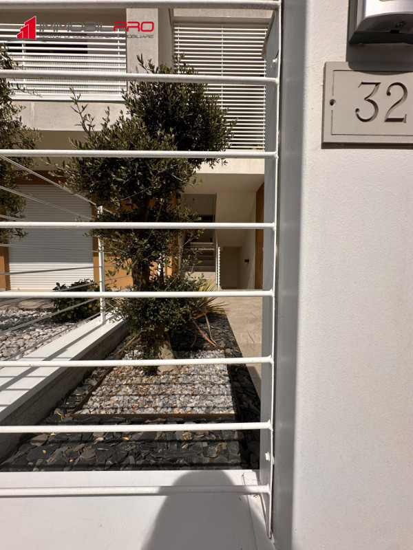 Se stai cercando qualcosa di più di un semplice tricamere, questa è la soluzione giusta.

In un c...