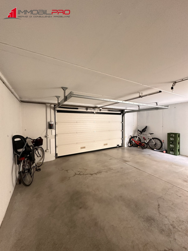 Se stai cercando qualcosa di più di un semplice tricamere, questa è la soluzione giusta.

In un c...