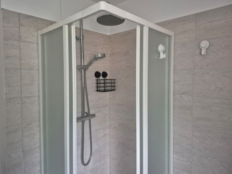 All’interno delle storiche mura del centro, in palazzina d’epoca recentemente ristrutturata, prop...