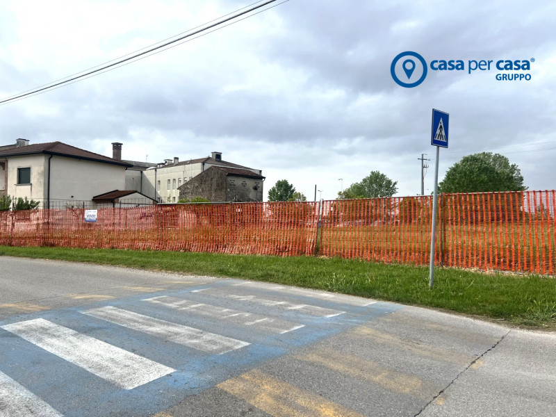 APPROVATO GRUPPO CASA PER CASA: VALUTATO, CONTROLLATO, GESTITO IN ESCLUSIVA!

ZONA:
- Il terreno ...