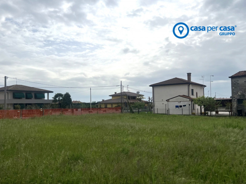 APPROVATO GRUPPO CASA PER CASA: VALUTATO, CONTROLLATO, GESTITO IN ESCLUSIVA!

ZONA:
- Il terreno ...