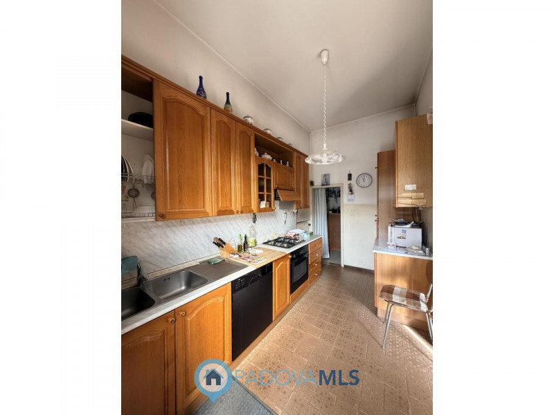 Immobile in esclusiva al Gruppo Padova MLS
Nel cuore del quartiere residenziale di Camin, a pochi...