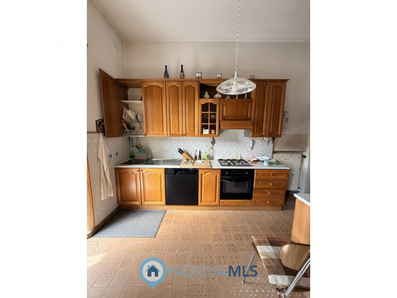 Immobile in esclusiva al Gruppo Padova MLS
Nel cuore del quartiere residenziale di Camin, a pochi...