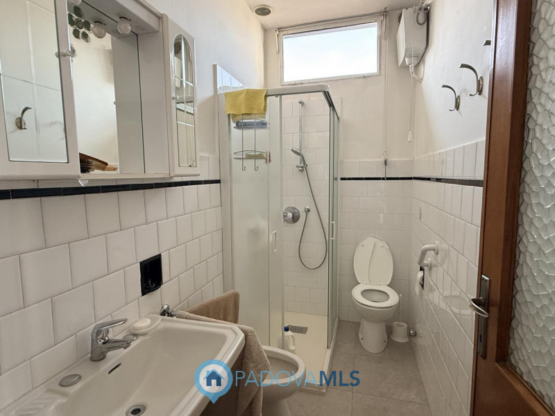 Immobile in esclusiva al Gruppo Padova MLS
Nel cuore del quartiere residenziale di Camin, a pochi...