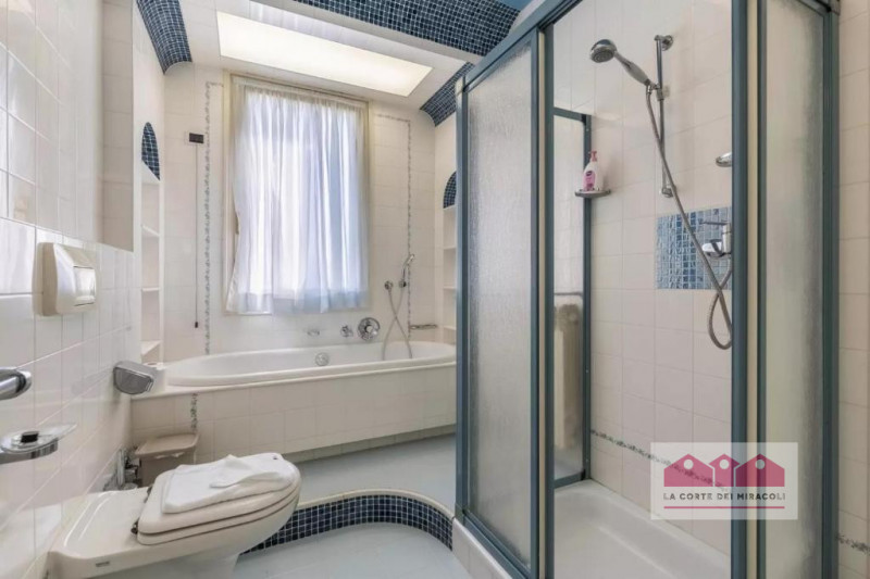 ARCUGNANO: VILLA CON TERRAZZO PANORAMICO, VERANDA E ACCESSO ALLA PISCINA CONDOMINIALE. RIF. 2256X...