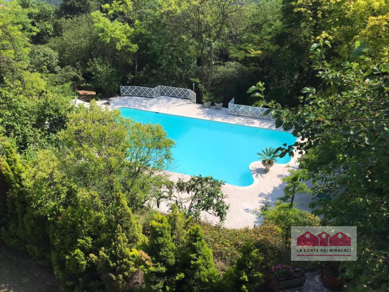 ARCUGNANO: VILLA CON TERRAZZO PANORAMICO, VERANDA E ACCESSO ALLA PISCINA CONDOMINIALE. RIF. 2256X...