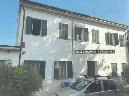 Rif. A.A.71-24

Vendita all'asta - abitazione unifamiliare su 2 livelli con garage e terreno in d...