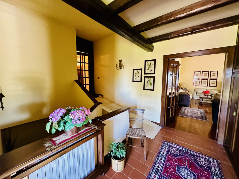 PIANEZZE S.L.: A pochi minuti dal centro di Marostica, in zona Pianezze, proponiamo in vendita un...