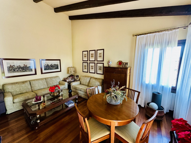 PIANEZZE S.L.: A pochi minuti dal centro di Marostica, in zona Pianezze, proponiamo in vendita un...