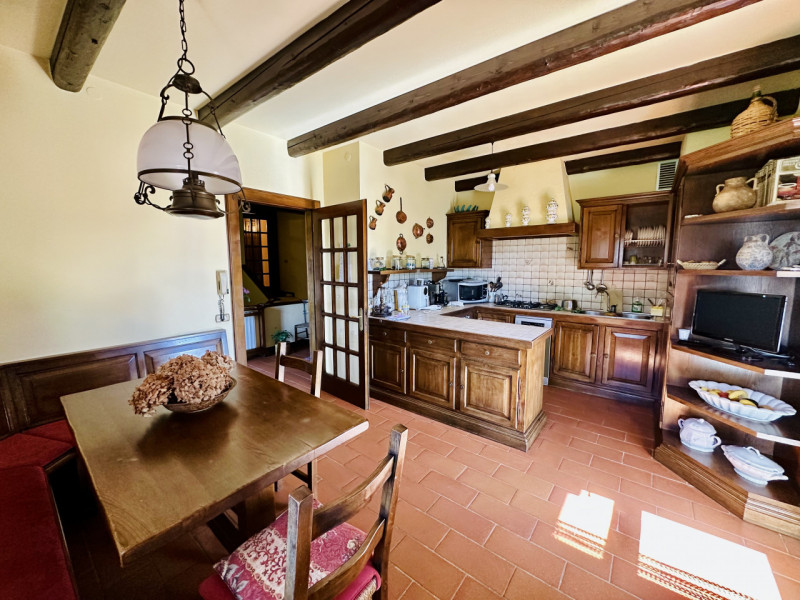 PIANEZZE S.L.: A pochi minuti dal centro di Marostica, in zona Pianezze, proponiamo in vendita un...