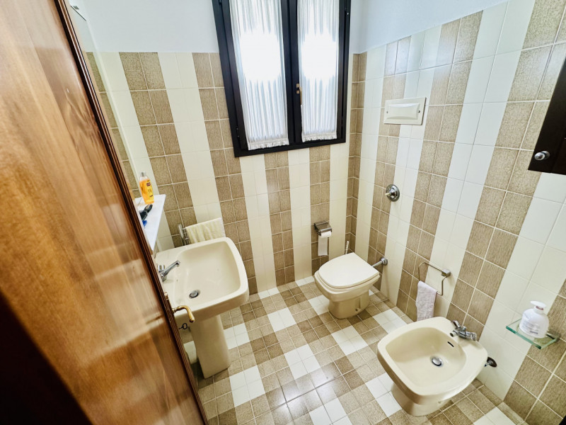 PIANEZZE S.L.: A pochi minuti dal centro di Marostica, in zona Pianezze, proponiamo in vendita un...