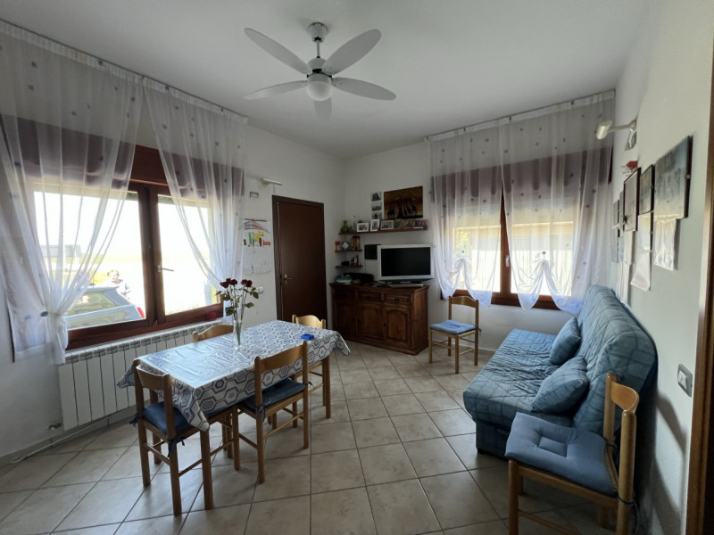 Immerso nella natura del Parco del Delta del Po vendesi grazioso appartamento al piano terra con ...