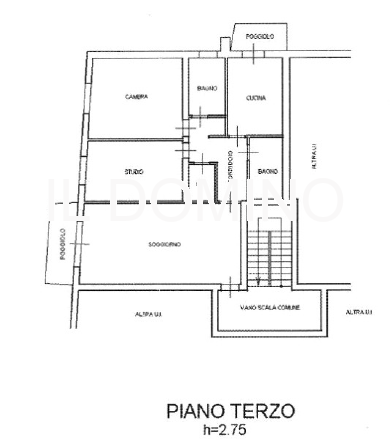 In zona Savonarola fuori mura, in una via residenziale tranquilla, ampio appartamento di 100 mq p...