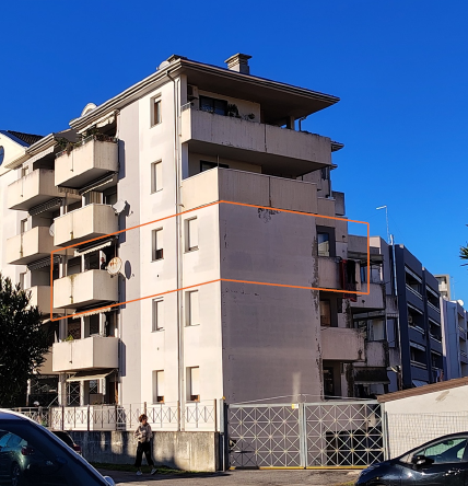 Rif. A.A.298-25

Vendita all'asta - appartamento al 2° piano con garage in data 26 maggio 2026

D...