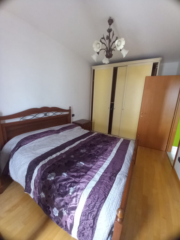 Scopri un'opportunità unica nel cuore di Fossò! Proponiamo in affitto un incantevole appartamento...