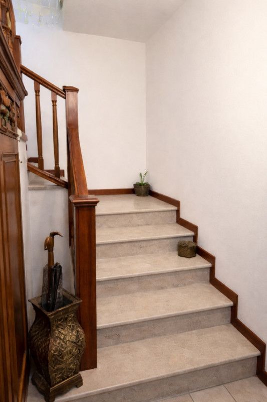 CARRE' - Loc. Pra Secco: all'interno di un residence in zona residenziale tranquilla e ricercata,...