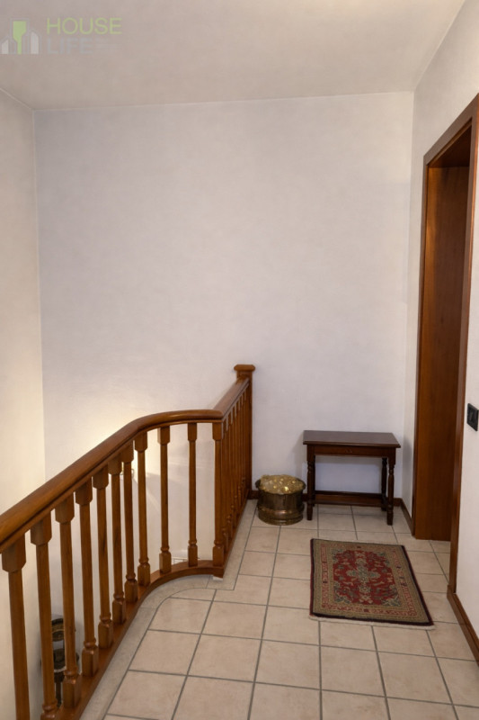 CARRE' - Loc. Pra Secco: all'interno di un residence in zona residenziale tranquilla e ricercata,...