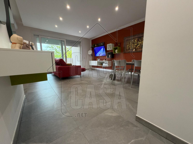 rif. PDRUB - per info Marilena m. 327 7153302.

A soli 100 metri dalla fermata del tram, proponia...