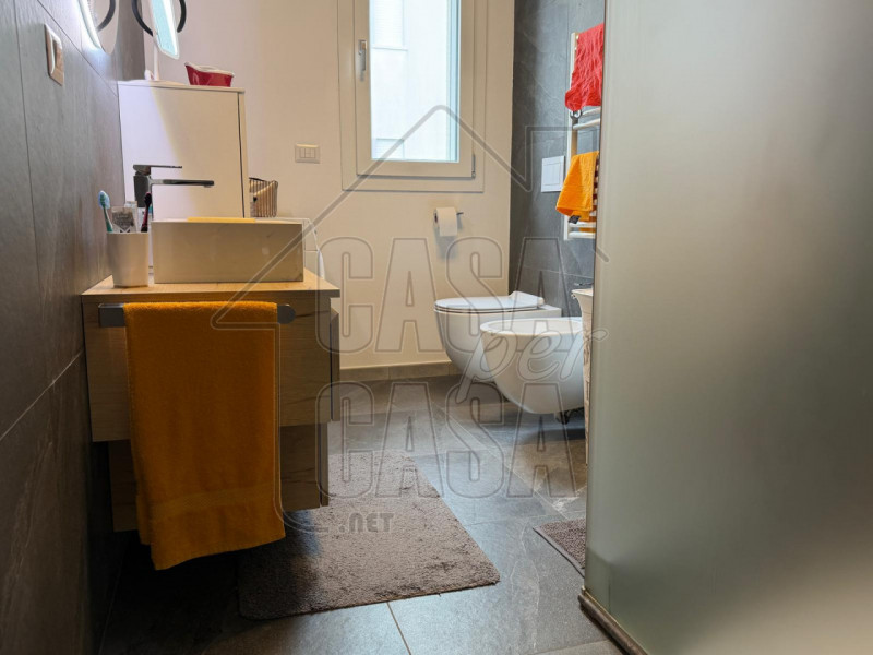 rif. PDRUB - per info Marilena m. 327 7153302.

A soli 100 metri dalla fermata del tram, proponia...