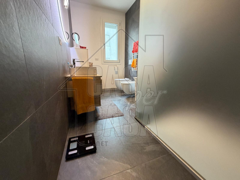 rif. PDRUB - per info Marilena m. 327 7153302.

A soli 100 metri dalla fermata del tram, proponia...