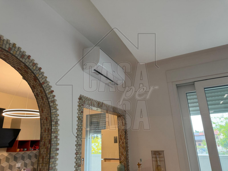 rif. PDRUB - per info Marilena m. 327 7153302.

A soli 100 metri dalla fermata del tram, proponia...