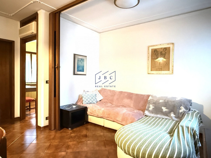 ODERZO - (Treviso)
Proponiamo in esclusiva un interessante appartamento trilocale situato a pochi...