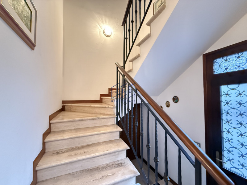 ODERZO - (Treviso)
Proponiamo in esclusiva un interessante appartamento trilocale situato a pochi...