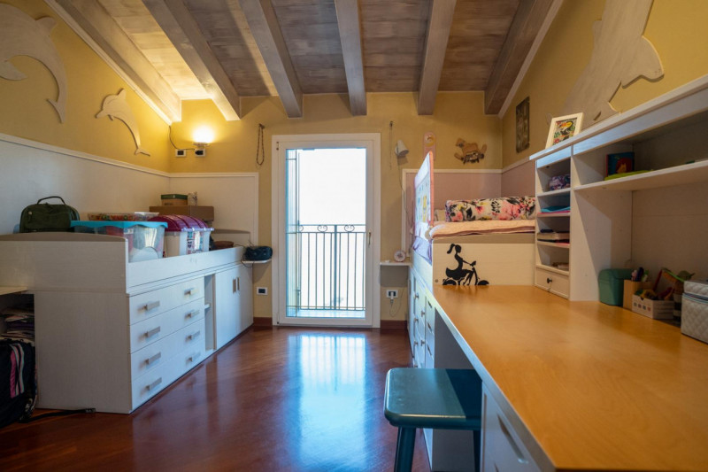 Bifamiliare su due piani di 70 mq ciascuno, zona Cogno di San Giorgio in Bosco, ideale per chi de...