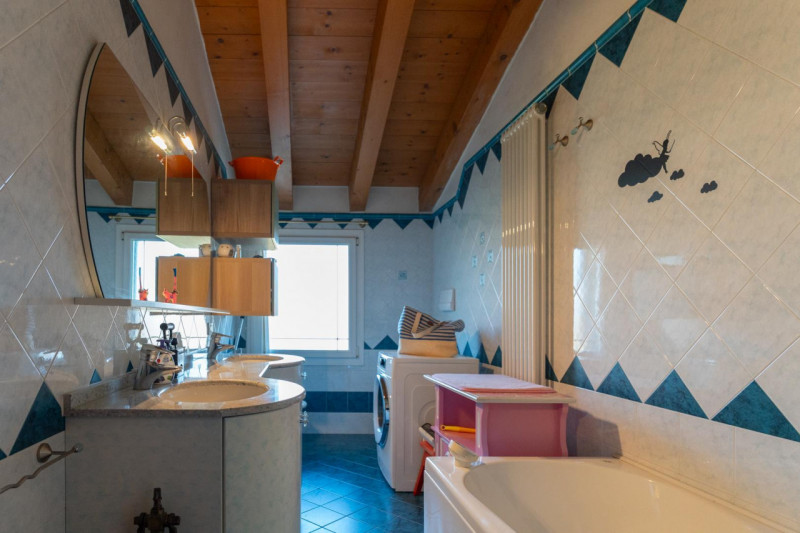 Bifamiliare su due piani di 70 mq ciascuno, zona Cogno di San Giorgio in Bosco, ideale per chi de...