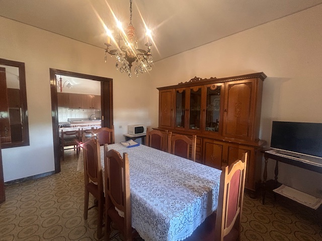 L'agenzia Iris è lieta di presentare una splendida casa singola in vendita, situata nella tranqui...