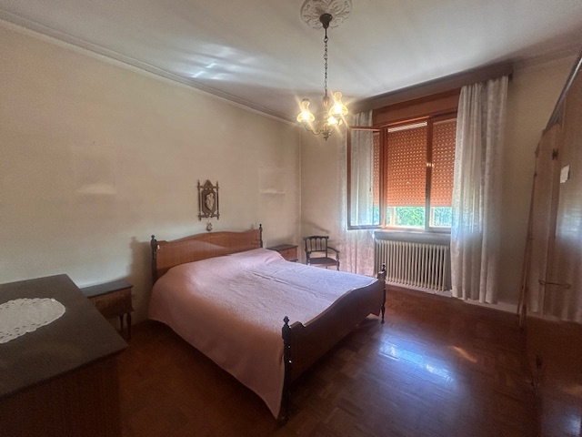 L'agenzia Iris è lieta di presentare una splendida casa singola in vendita, situata nella tranqui...