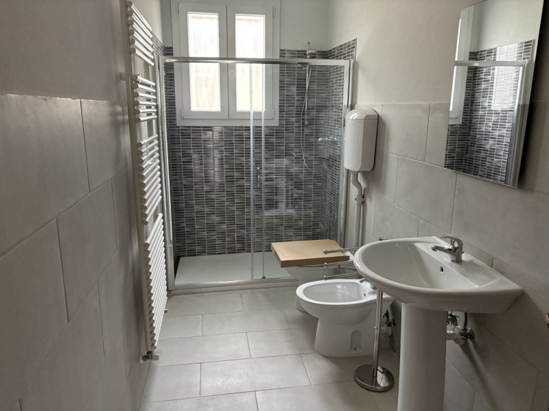 INFO E/O APPUNTAMENTO SOLO TRAMITE MAIL SULL' OFFERTA DI LOCAZIONE SOLO SE ANCORA DISPONIBILE. tg...