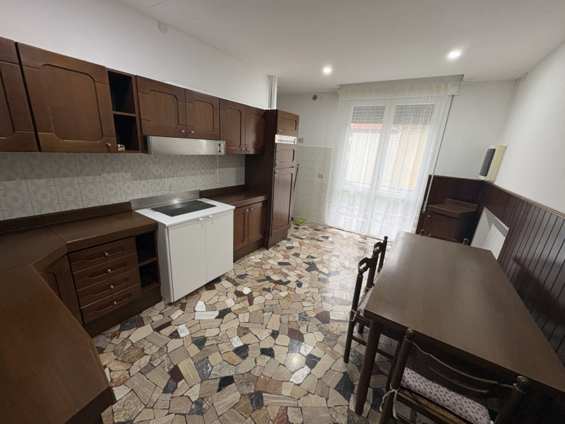 INFO E/O APPUNTAMENTO SOLO TRAMITE MAIL SULL' OFFERTA DI LOCAZIONE SOLO SE ANCORA DISPONIBILE. tg...