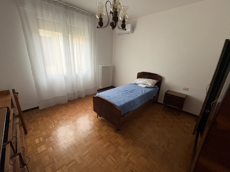 INFO E/O APPUNTAMENTO SOLO TRAMITE MAIL SULL' OFFERTA DI LOCAZIONE SOLO SE ANCORA DISPONIBILE. tg...