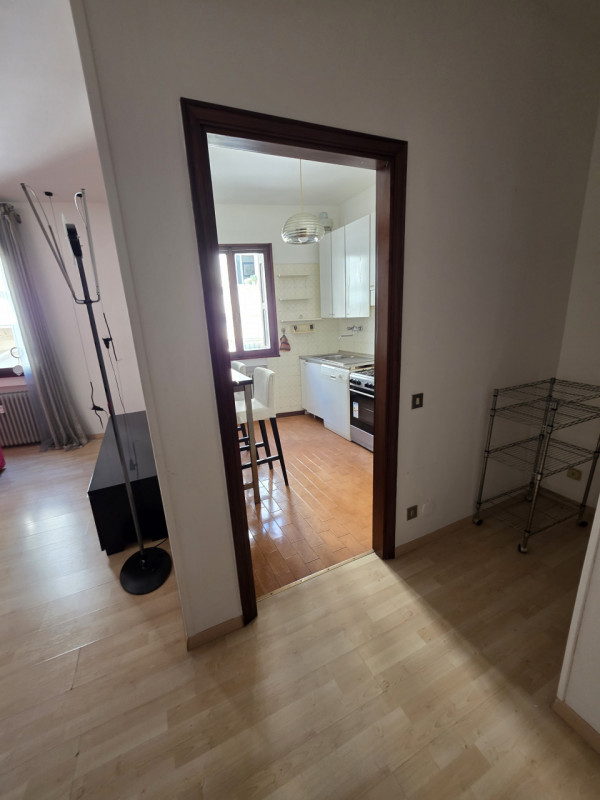 Scopri un'opportunità unica di vivere nel cuore pulsante del Centro Storico di Padova con questo ...