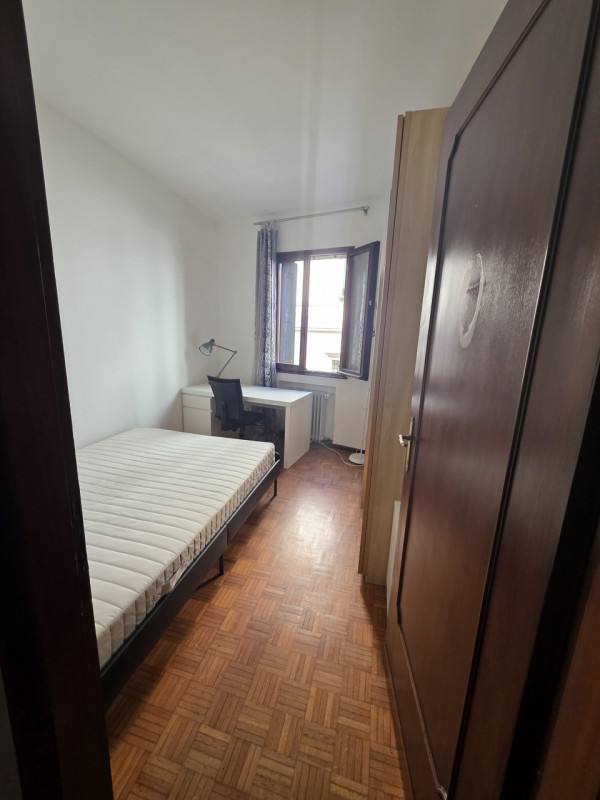 Scopri un'opportunità unica di vivere nel cuore pulsante del Centro Storico di Padova con questo ...