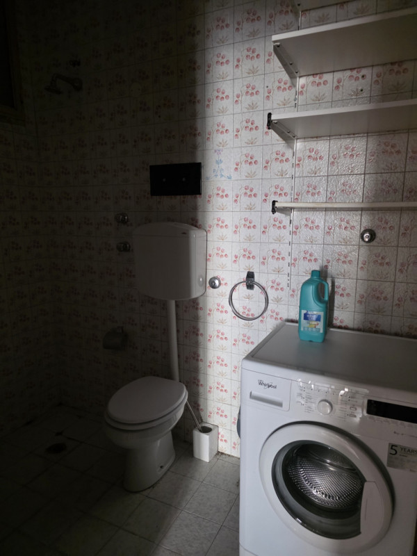 Scopri un'opportunità unica di vivere nel cuore pulsante del Centro Storico di Padova con questo ...