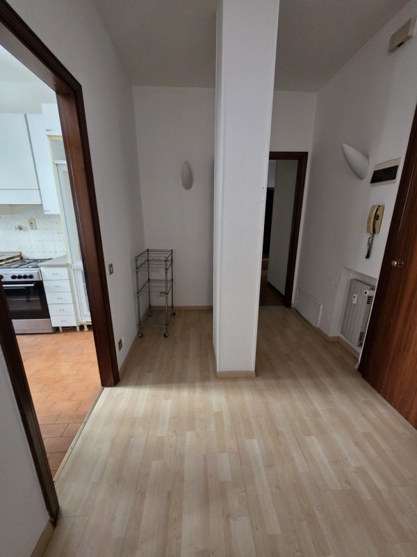 Scopri un'opportunità unica di vivere nel cuore pulsante del Centro Storico di Padova con questo ...