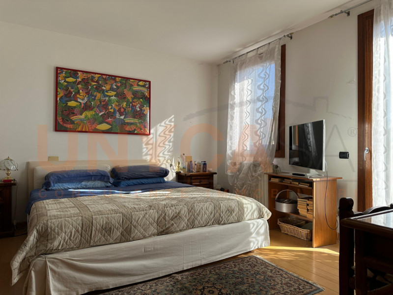 PADOVA - zona Chiesanuova: in una zona residenziale tranquilla e ben servita, proponiamo una trif...