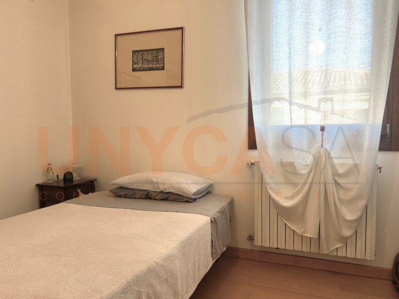 PADOVA - zona Chiesanuova: in una zona residenziale tranquilla e ben servita, proponiamo una trif...