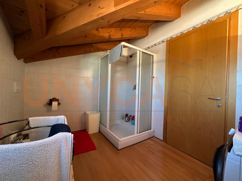 PADOVA - zona Chiesanuova: in una zona residenziale tranquilla e ben servita, proponiamo una trif...