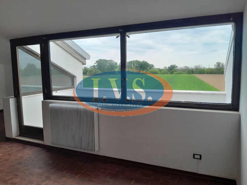 Spazi da sogno e luce naturale: il tuo tricamere indipendente a Montegaldella!
Cerchi una casa do...