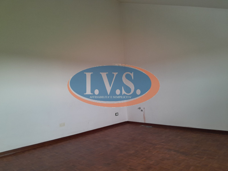 Spazi da sogno e luce naturale: il tuo tricamere indipendente a Montegaldella!
Cerchi una casa do...