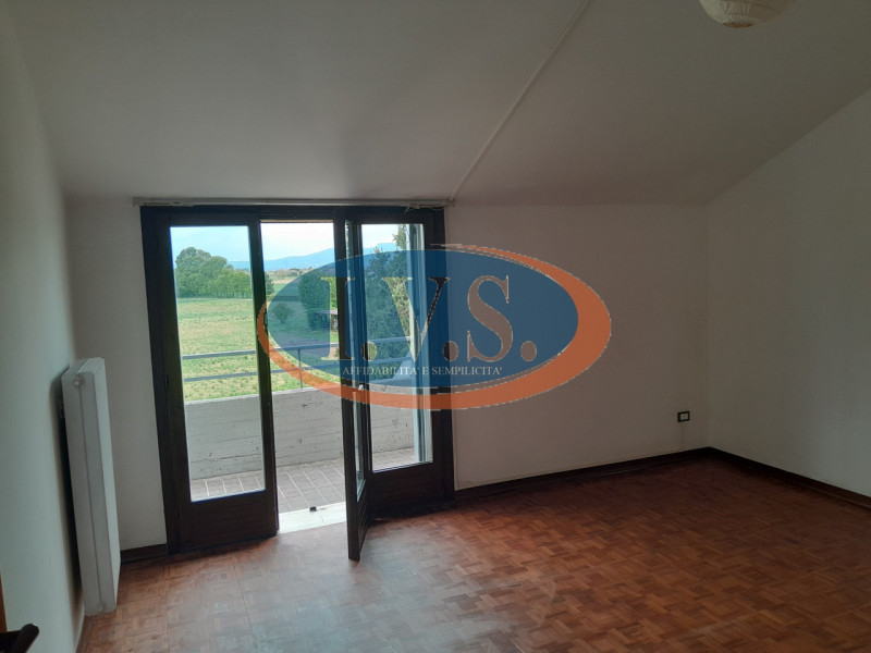 Spazi da sogno e luce naturale: il tuo tricamere indipendente a Montegaldella!
Cerchi una casa do...