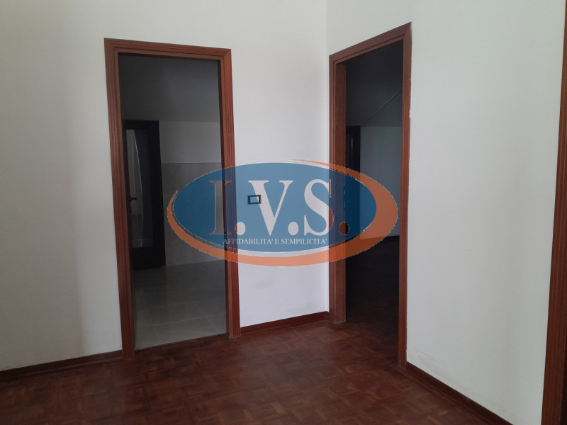 Spazi da sogno e luce naturale: il tuo tricamere indipendente a Montegaldella!
Cerchi una casa do...