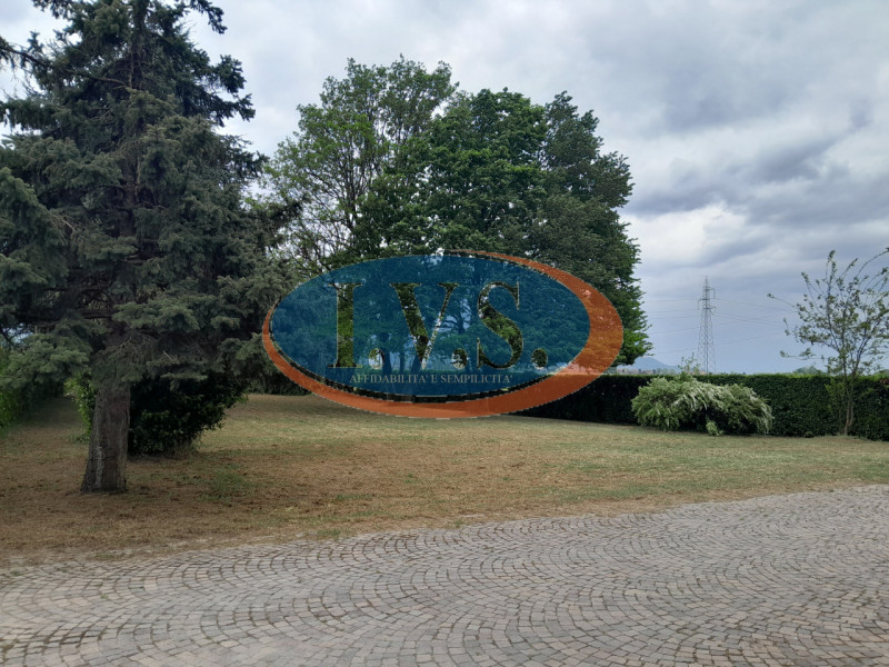 Spazi da sogno e luce naturale: il tuo tricamere indipendente a Montegaldella!
Cerchi una casa do...
