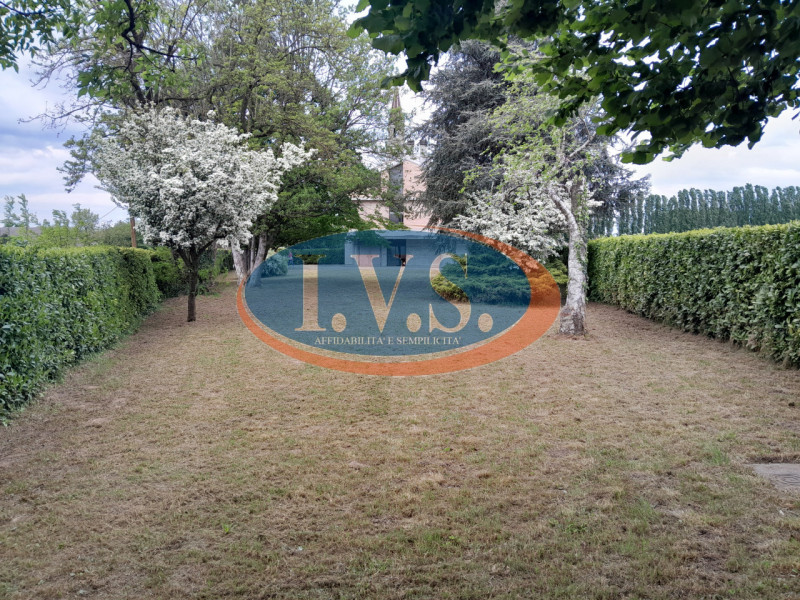 Spazi da sogno e luce naturale: il tuo tricamere indipendente a Montegaldella!
Cerchi una casa do...