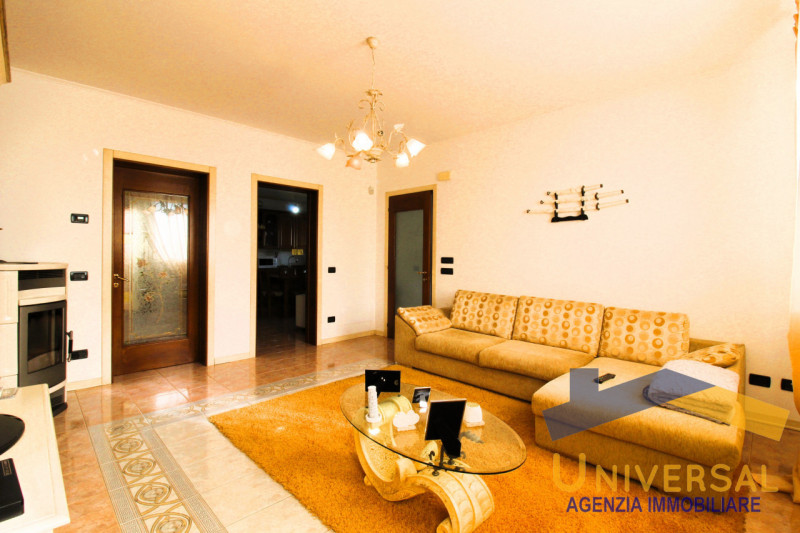 CAMPOSAMPIERO – Splendida villa singola, già predisposta per la divisione in due unità indipenden...